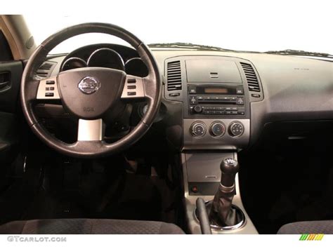 2005 nissan altima dash|More.